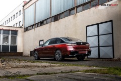 studio-ales-car-wrap-polep-aut-polepaut-bmw-740d-kpmf-black-red-iridescent-folie-na-auto-6