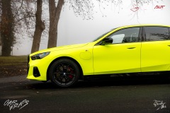 studio-ales-car-wrap-polep-aut-polepaut-bmw-5-fluo-polep-krytex-keramika-oracal-7510-yellow-3