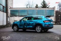 Designový polep auta Škoda Kodiaq metalická modrá | Studio ALEŠ s.r.o.