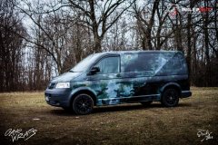 Designový polep auta Volkswagen Transporter camouflage | Studio ALEŠ s.r.o.