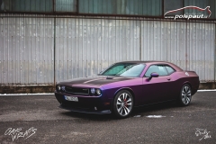 studio-ales-car-wrap-polep-aut-celopolep-dodge-challenger-avery-color-flow-riptide-rushing-9