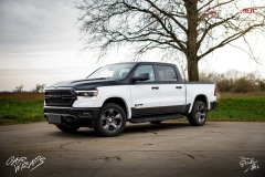 studio-ales-car-wrap-polep-aut-polepaut-dodge-ram-kpmf-black-matt-1500-design-half-nymburk-2_resize