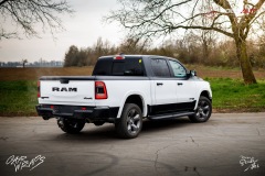 studio-ales-car-wrap-polep-aut-polepaut-dodge-ram-kpmf-black-matt-1500-design-half-nymburk-4_resize