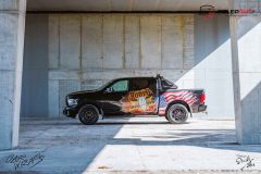 studio-ales-car-wrap-polep-aut-celopolep-polepaut-dodgeram-westerndesign-american-flag-4-scaled