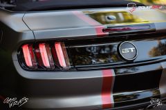 studio-ales-car-wrap-polep-aut-celopolep-polepaut-mustang-cabrio-avery-silky-charcoal-metallic-6