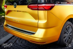 studio-ales-car-wrap-polep-aut-polepaut-design-multivan-7.1-avery-energetic-yellow-satin-metallic-4_resize