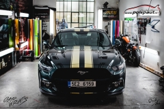 studio-ales-car-wrap-polep-aut-design-mustang-stripes-gold-kpmf-starlight-4