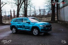 Designový polep auta Škoda Kodiaq metalická modrá | Studio ALEŠ s.r.o.