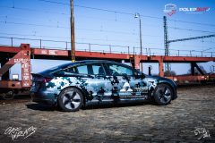 studio-ales-car-wrap-polep-aut-celopolep-polepaut-tesla-model-3-folie-na-auto-camouflage-3M-8-1-scaled