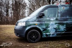 Designový polep auta Volkswagen Transporter camouflage | Studio ALEŠ s.r.o.